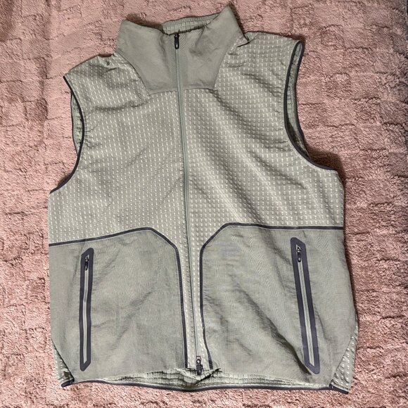 NWOT Lululemon Water-Repellent Fleece Hiking Vest Laurel Green Zip Pockets XXL - Picture 14 of 14